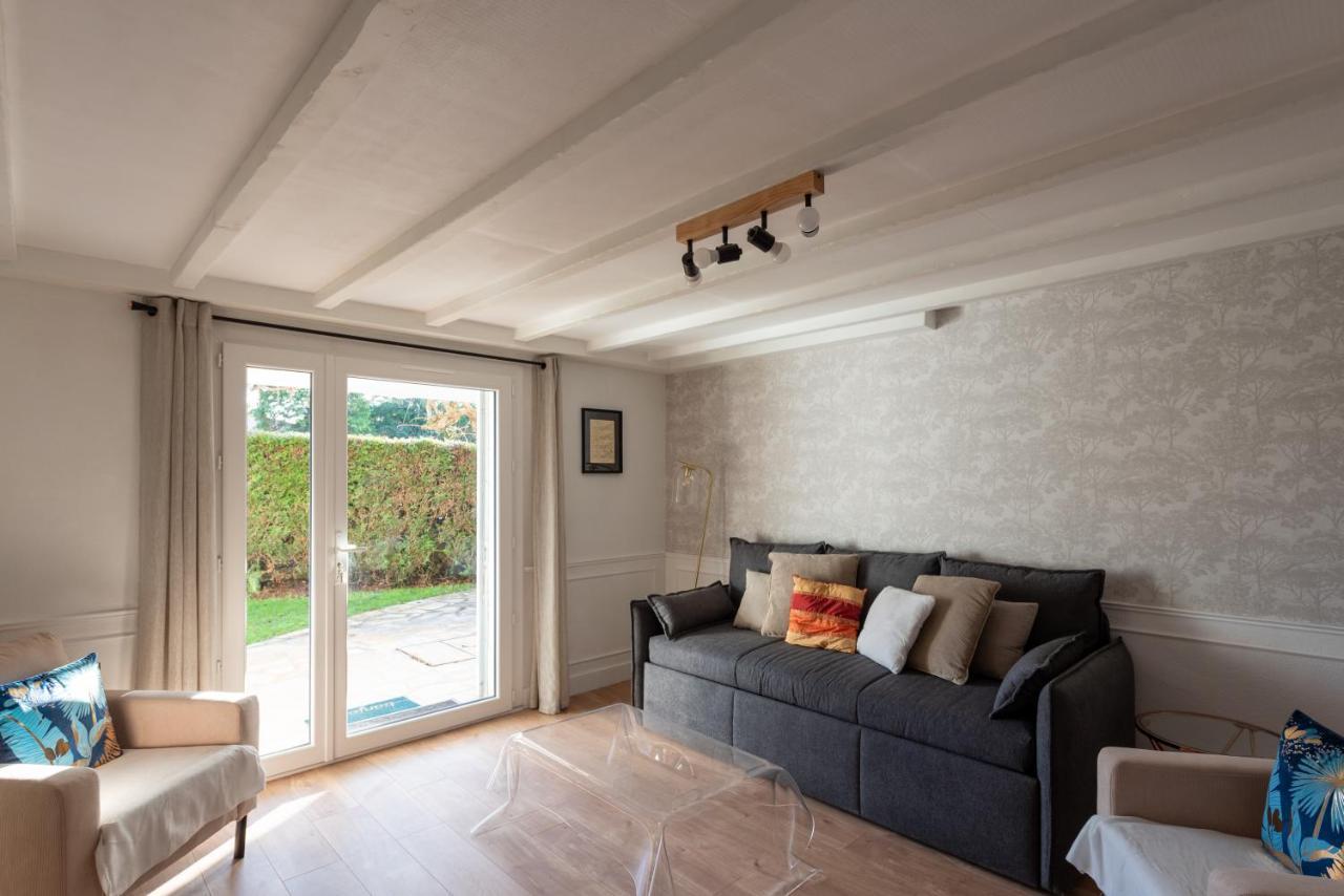Apartmán Au 9Eme Art La Rochefoucauld Exteriér fotografie